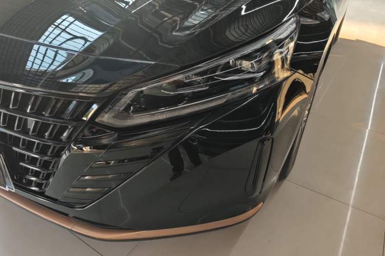 Used Nissan Teana 2024 2.0L SV Black Gold Edition Left Front Headlight