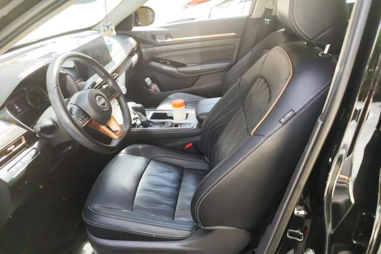 Used Nissan Teana 2024 2.0L SV Black Gold Edition Left Front Seat