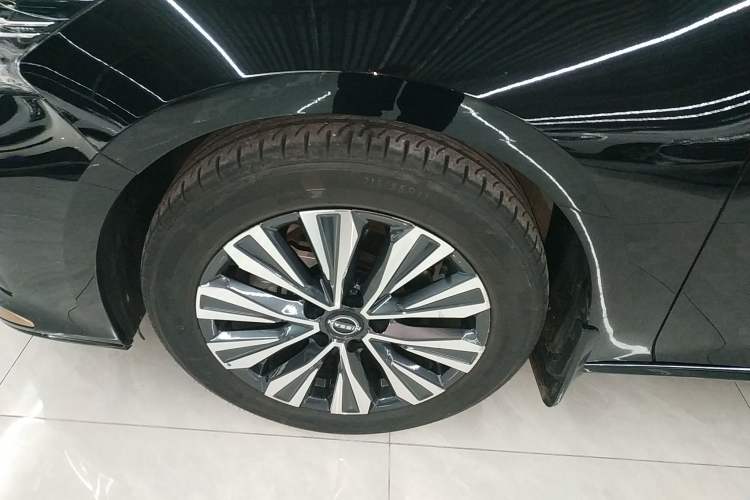 Used Nissan Teana 2024 2.0L SV Black Gold Edition Left Front Wheel Hub