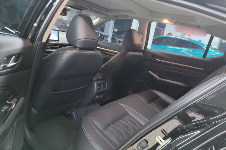 Used Nissan Teana 2024 2.0L SV Black Gold Edition Left Rear Seat