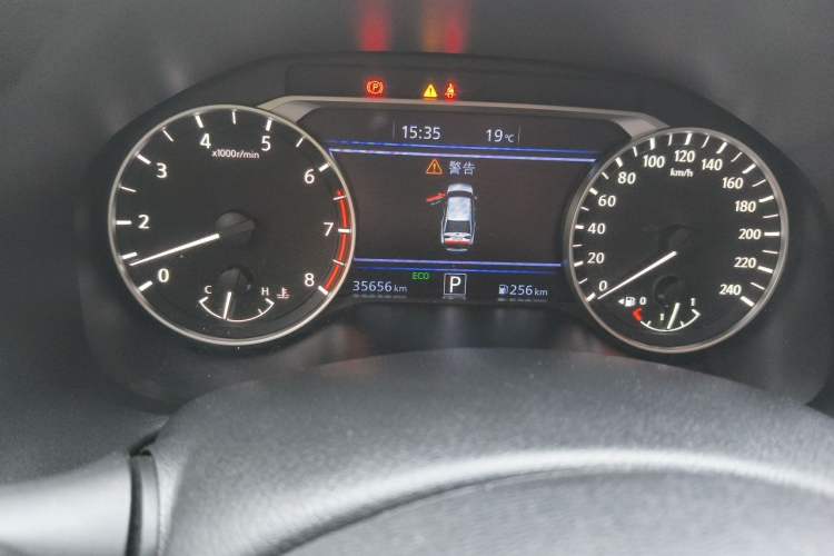 Used Nissan Teana 2024 2.0L XE Genuine Edition Odometer Close Up