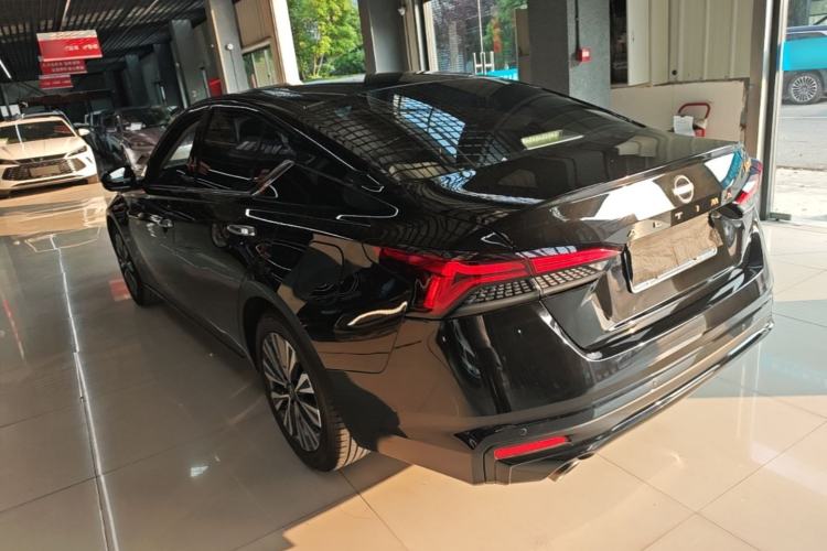Used Nissan Teana 2024 2.0L SV Black Gold Edition Rear Left 45 Deg