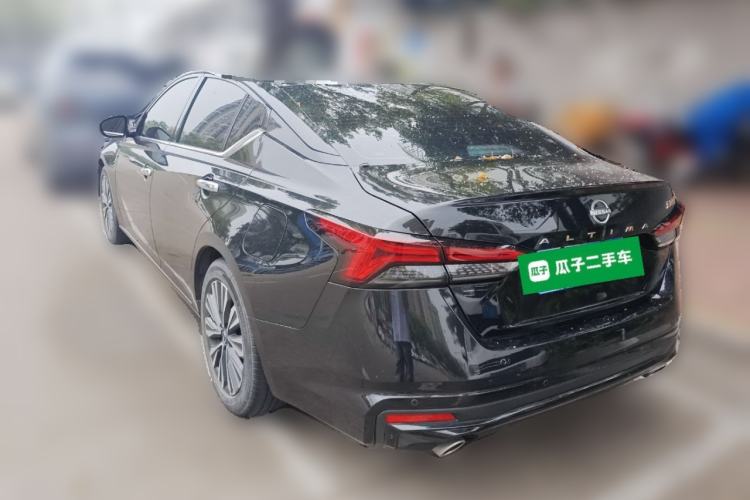 Used Nissan Teana 2024 2.0L SV Black Gold Edition Rear Left 45 Deg