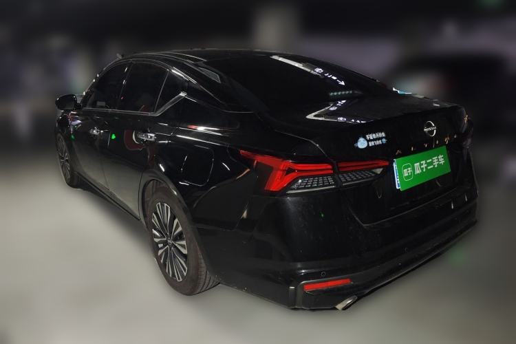 Used Nissan Teana 2024 2.0L SV Black Gold Edition Rear Left 45 Deg