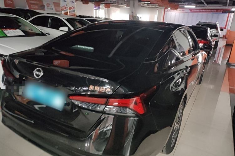 Used Nissan Teana 2024 2.0L SV Black Gold Edition Rear Right 45 Deg