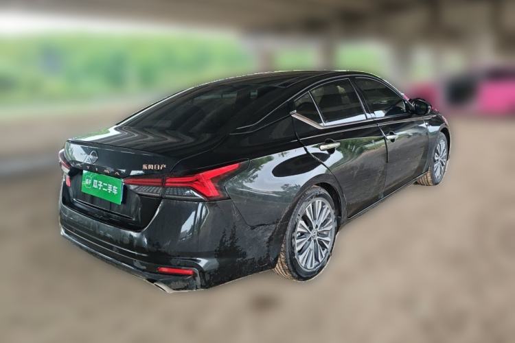 Used Nissan Teana 2024 2.0L SV Black Gold Edition Rear Right 45 Deg