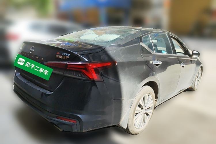 Used Nissan Teana 2024 2.0L SV Black Gold Edition Rear Right 45 Deg