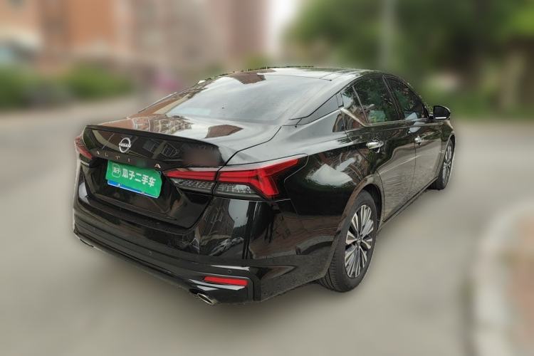 Used Nissan Teana 2024 2.0L SV Black Gold Edition Rear Right 45 Deg