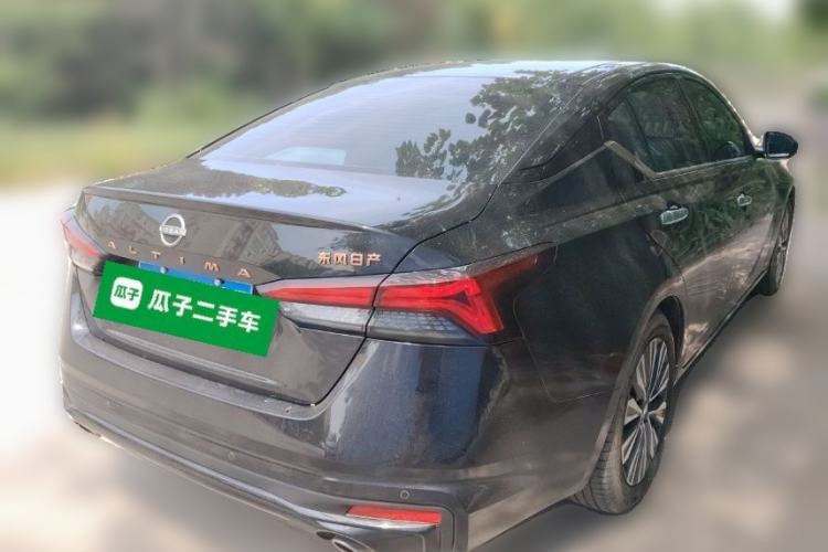 Used Nissan Teana 2024 2.0L SV Black Gold Edition Rear Right 45 Deg