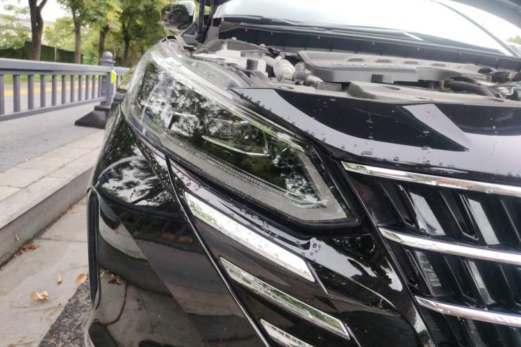 Used Nissan Teana 2024 2.0L XE Genuine Edition Right Front Headlight