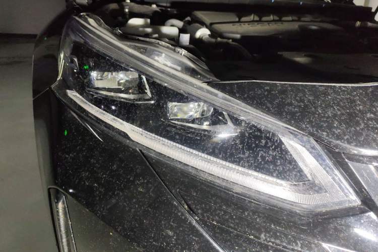 Used Nissan Teana 2024 2.0L SV Black Gold Edition Right Front Headlight