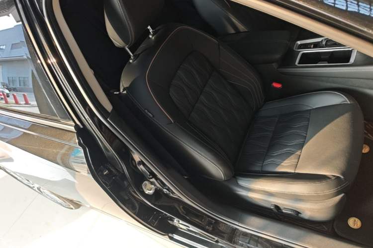 Used Nissan Teana 2024 2.0L SV Black Gold Edition Right Front Seat
