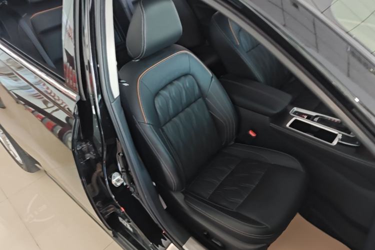 Used Nissan Teana 2024 2.0L SV Black Gold Edition Right Front Seat