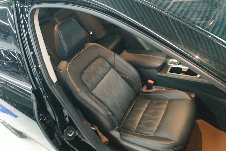 Used Nissan Teana 2024 2.0L SV Black Gold Edition Right Front Seat