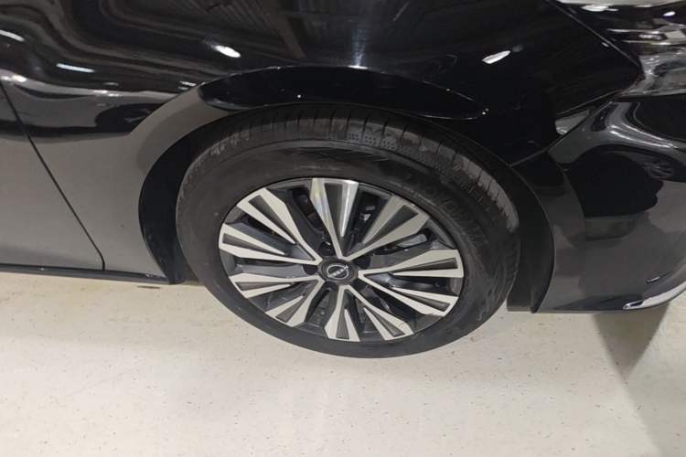 Used Nissan Teana 2024 2.0L SV Black Gold Edition Right Front Wheel Hub