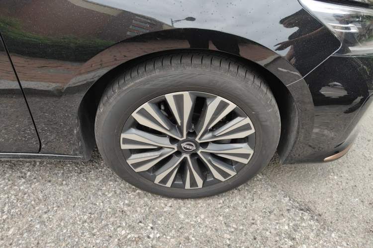Used Nissan Teana 2024 2.0L SV Black Gold Edition Right Front Wheel Hub