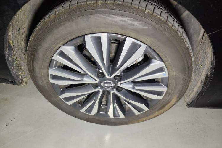 Used Nissan Teana 2024 2.0L SV Black Gold Edition Right Front Wheel Hub