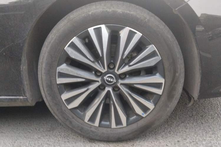 Used Nissan Teana 2024 2.0L SV Black Gold Edition Right Front Wheel Hub