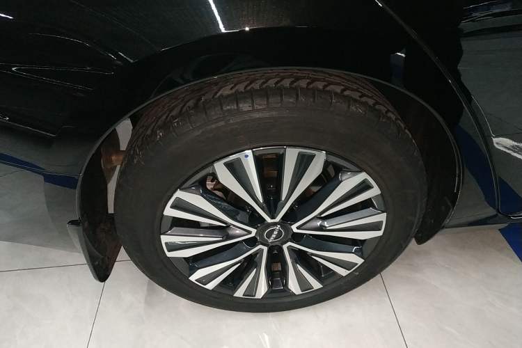 Used Nissan Teana 2024 2.0L SV Black Gold Edition Right Rear Wheel Hub