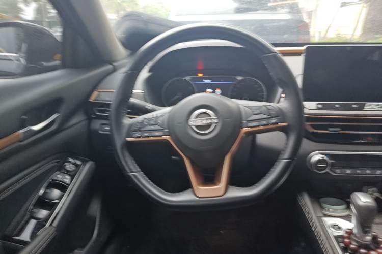 Used Nissan Teana 2024 2.0L SV Black Gold Edition Steering Wheel