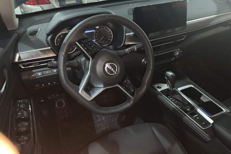 Used Nissan Teana 2024 2.0L SV Black Gold Edition Steering Wheel