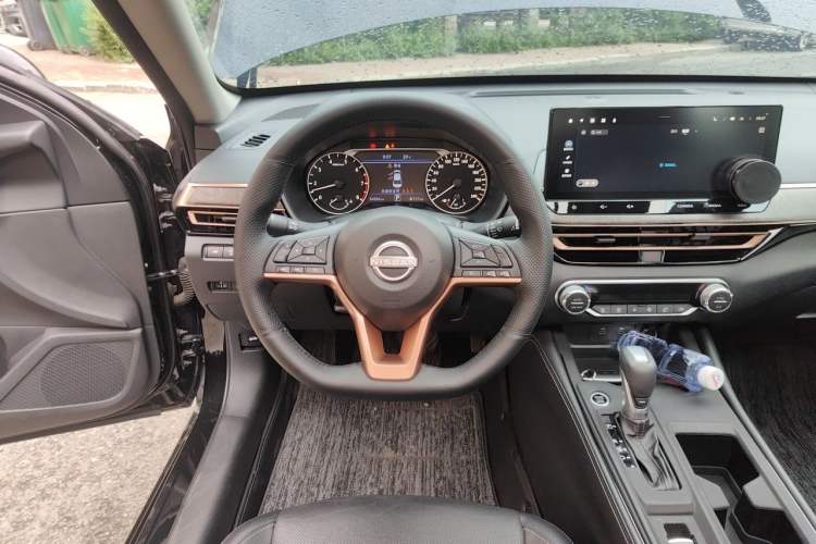 Used Nissan Teana 2024 2.0L SV Black Gold Edition Steering Wheel