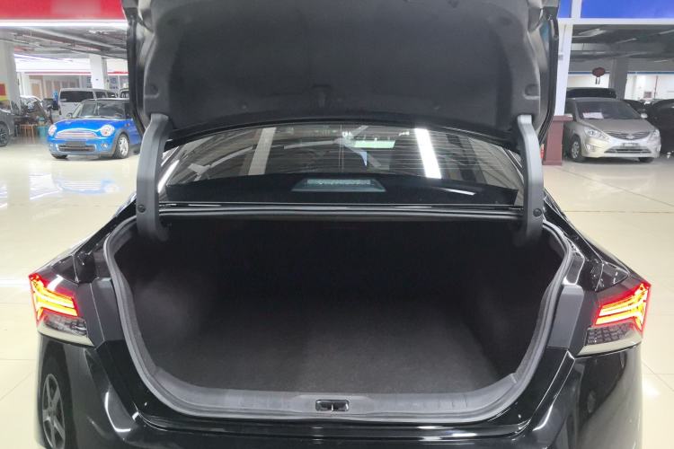 Used Nissan Teana 2024 2.0L SV Black Gold Edition Trunk