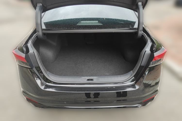 Used Nissan Teana 2024 2.0L SV Black Gold Edition Trunk