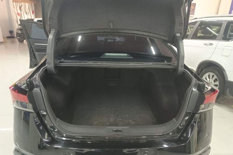 Used Nissan Teana 2024 2.0L XE Genuine Edition Trunk