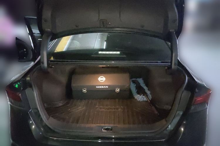 Used Nissan Teana 2024 2.0L SV Black Gold Edition Trunk