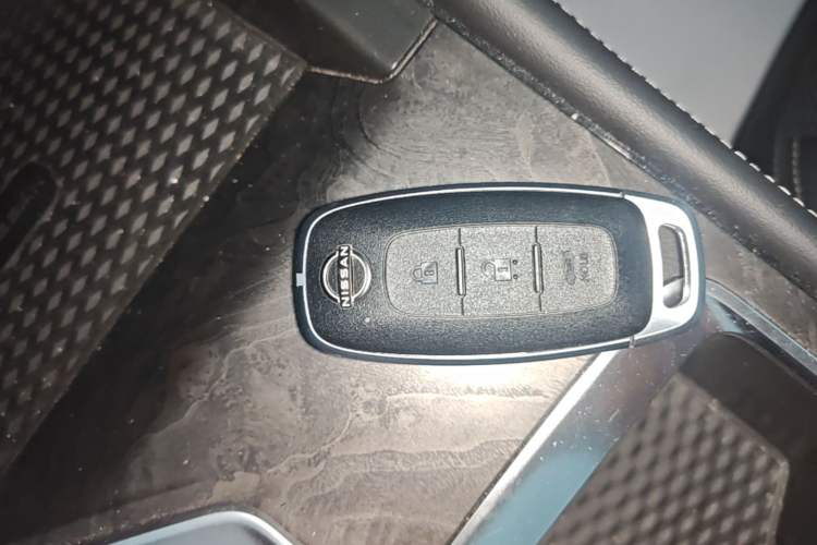 Used Nissan Teana 2024 2.0L SV Black Gold Edition Vehicle Key