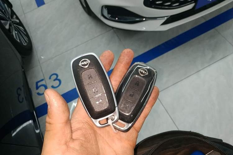 Used Nissan Teana 2024 2.0L SV Black Gold Edition Vehicle Key