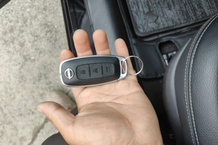 Used Nissan Teana 2024 2.0L SV Black Gold Edition Vehicle Key