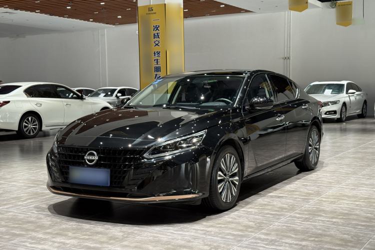 Nissan Teana 2024 2.0L SV Black Gold Edition