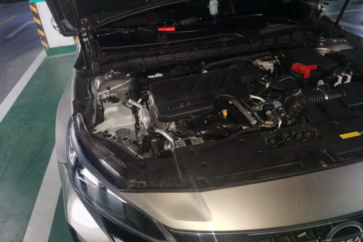 Used Nissan Teana 2024 2.0L XE Genuine Edition Engine Bay Right