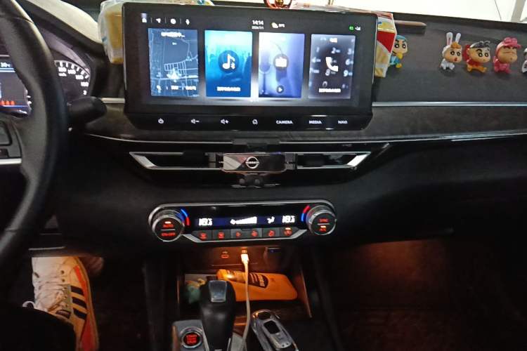 Used Nissan Teana 2024 2.0L SV Black Gold Edition Audio And AC Panel