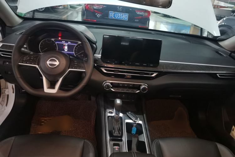 Used Nissan Teana 2024 2.0L XE Genuine Edition Center Console