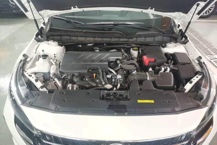 Used Nissan Teana 2024 2.0L XE Genuine Edition Engine Bay