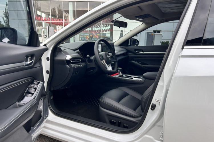Used Nissan Teana 2024 2.0L XE Genuine Edition Interior 2