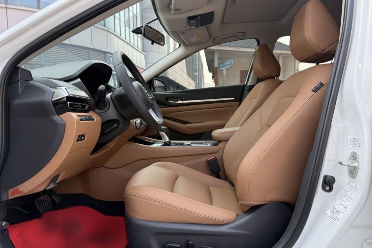 Used Nissan Teana 2024 2.0L XE Genuine Edition Interior 3