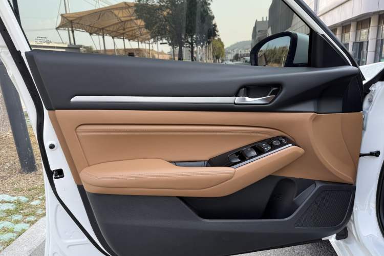 Used Nissan Teana 2024 2.0L XE Genuine Edition Interior 6