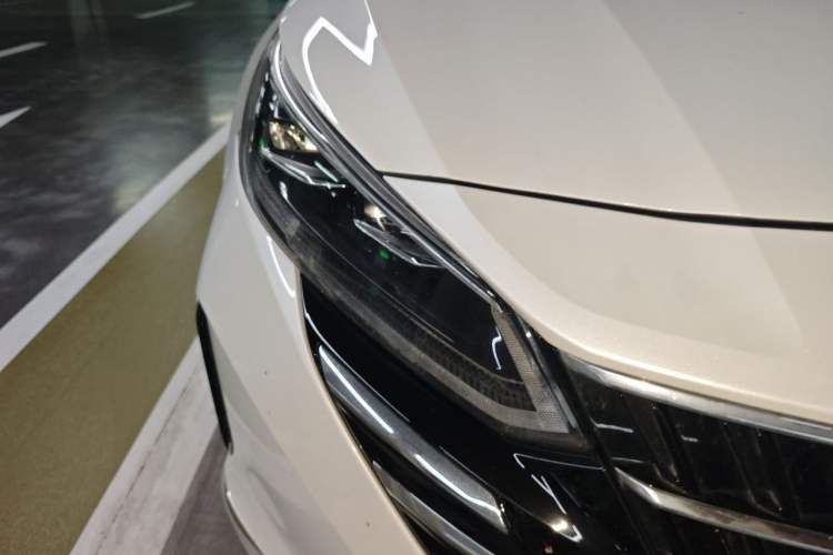 Used Nissan Teana 2024 2.0L SV Black Gold Edition Right Front Headlight