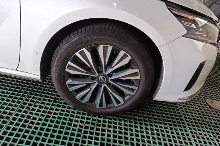 Used Nissan Teana 2024 2.0L SV Black Gold Edition Right Front Wheel Hub