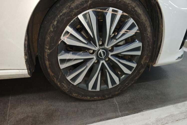 Used Nissan Teana 2024 2.0L SV Black Gold Edition Right Front Wheel Hub