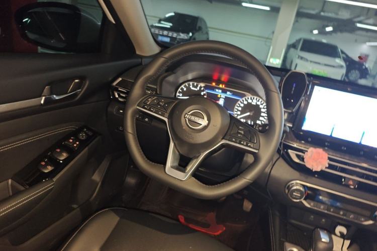 Used Nissan Teana 2024 2.0L SV Black Gold Edition Steering Wheel