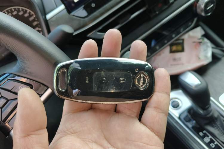 Used Nissan Teana 2024 2.0L SV Black Gold Edition Vehicle Key