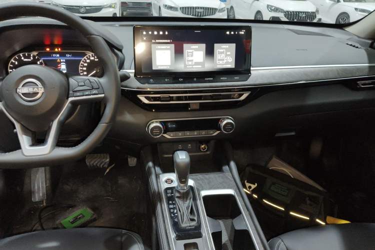Used Nissan Teana 2025 Model 2.0L XL-TLS Enjoyment Edition Audio And AC Panel