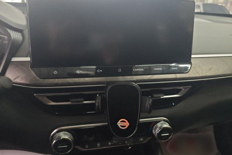 Used Nissan Teana 2025 Model 2.0L XL-TLS Enjoyment Edition Audio And AC Panel