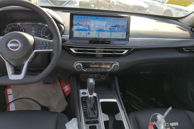 Used Nissan Teana 2025 Model 2.0L XL-TLS Enjoyment Edition Audio And AC Panel