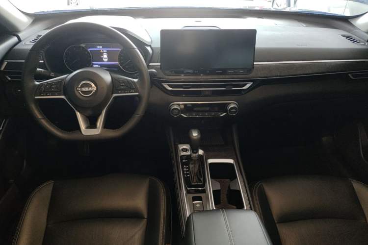 Used Nissan Teana 2025 Model 2.0L XL-TLS Enjoyment Edition Center Console